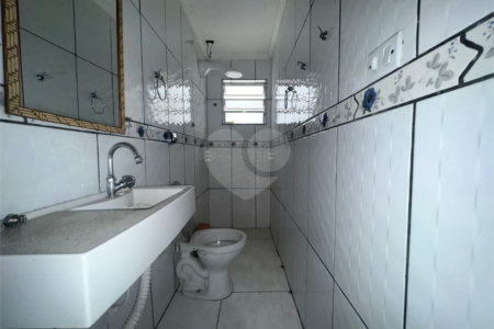 Sobrado à venda com 2 quartos em Vila Antonieta, São Paulo, SP