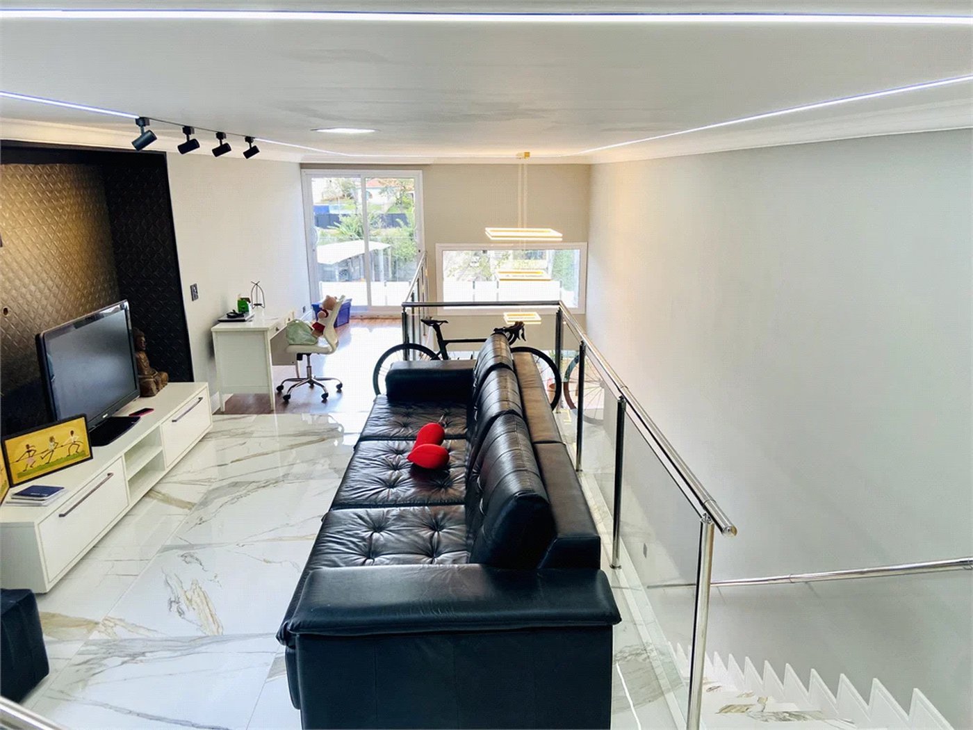 Casa à venda com 3 suítes em Jardim Londrina, São Paulo, SP