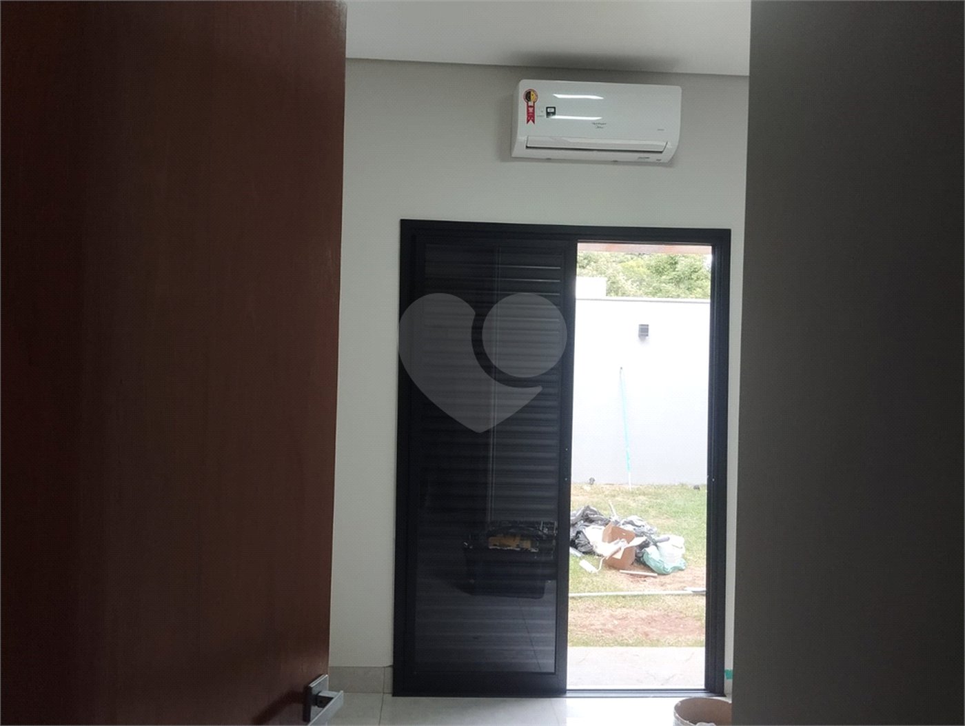 Casa para alugar com 3 quartos, sendo 1 suíte, no condomínio Residencial Reserva do Campo, Araraquara - SP