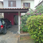 Casa à venda com 4 quartos, sendo 1 suíte, no condomínio Conjunto Residencial Green Village I, Mogi das Cruzes - SP
