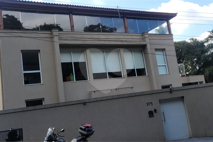 Casa à venda ou para alugar com 3 suítes no condomínio Sausalito, Mairiporã - SP