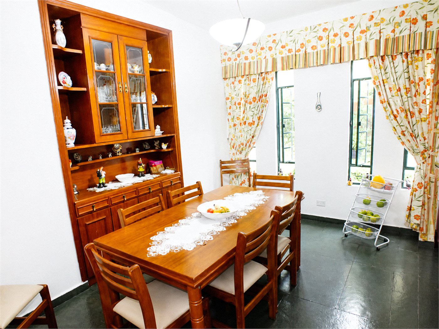 Casa à venda com 4 quartos, sendo 3 suítes, em Brooklin, São Paulo, SP