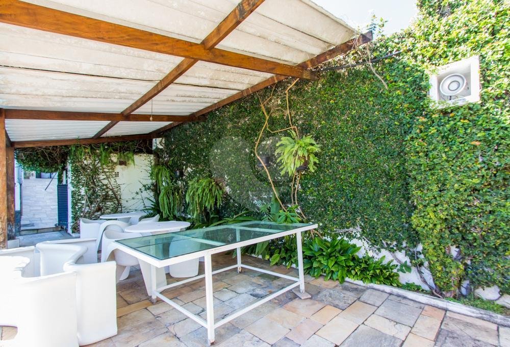 Casa Térrea à venda com 3 quartos, sendo 2 suítes, em Brooklin, São Paulo, SP