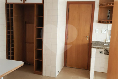 Apartamento à venda com 3 suítes em Conjunto Residencial Morumbi, São Paulo, SP