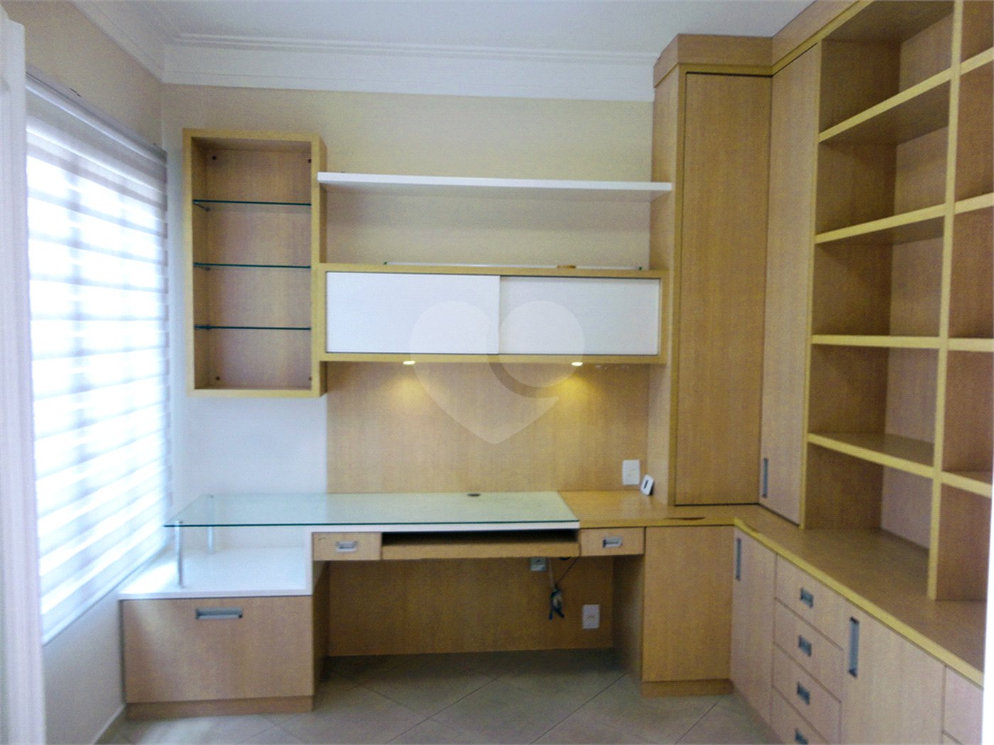 Casa à venda com 3 suítes no condomínio Residencial Jardim América, Vinhedo - SP