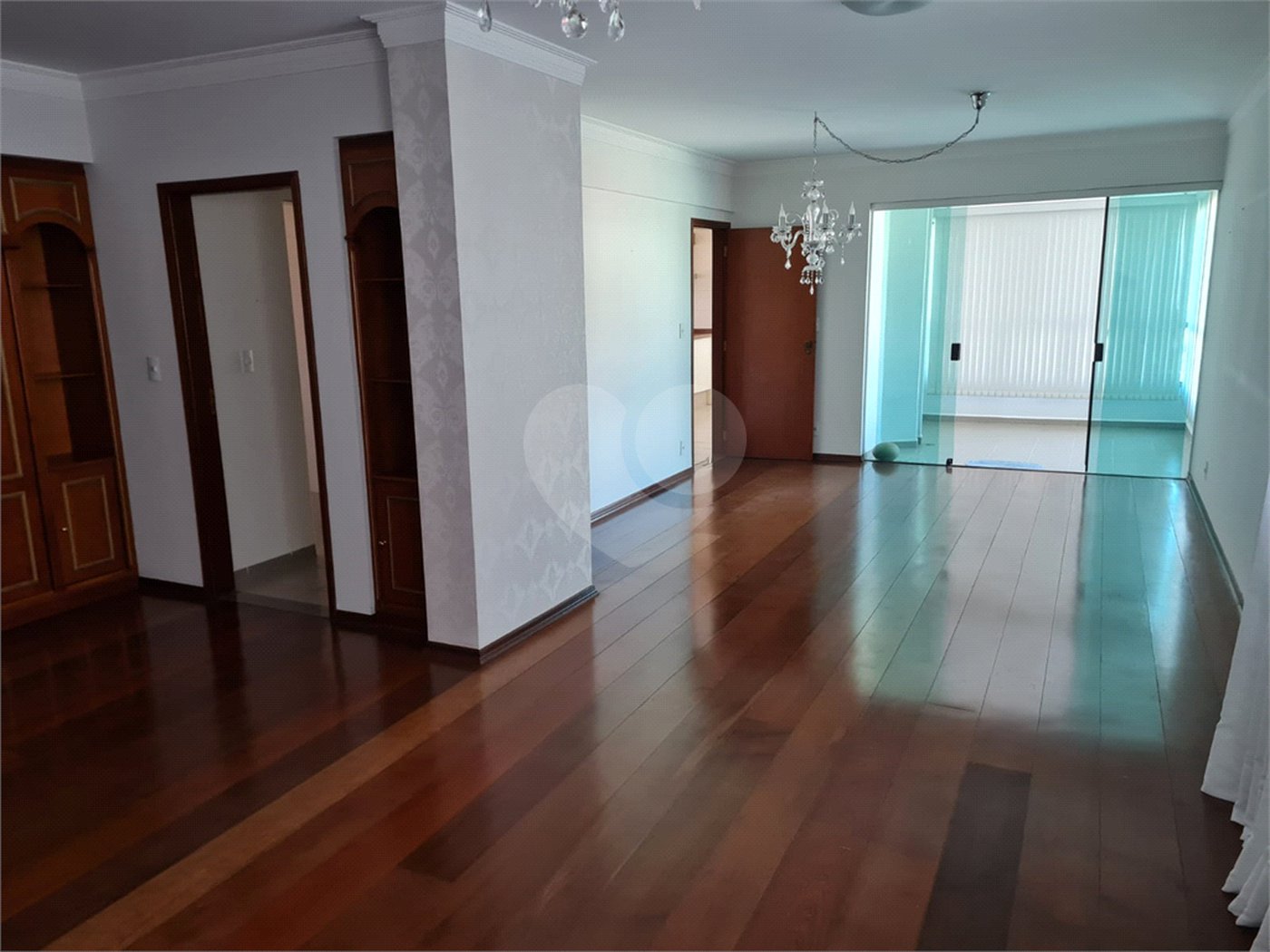 Apartamento à venda com 3 quartos, sendo 1 suíte,  em Vila Angeli, Valinhos, SP