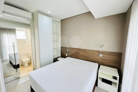 Apartamento venda / locação Vila Nova Conceição, 80m², andar alto, 1 suíte e 2 vagas
