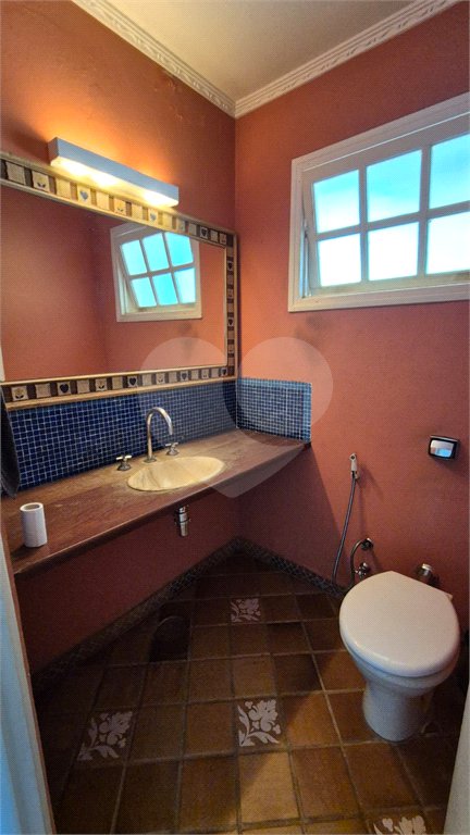 Casa à venda com 3 quartos, sendo 1 suíte,  no condomínio Vinhas da Vista Alegre - Lado Sede, Vinhedo - SP