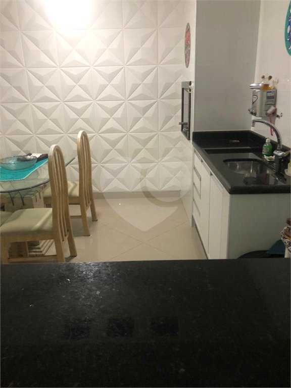 Casa à venda com 3 quartos, sendo 1 suíte, no condomínio Residencial Sabará, São Paulo - SP
