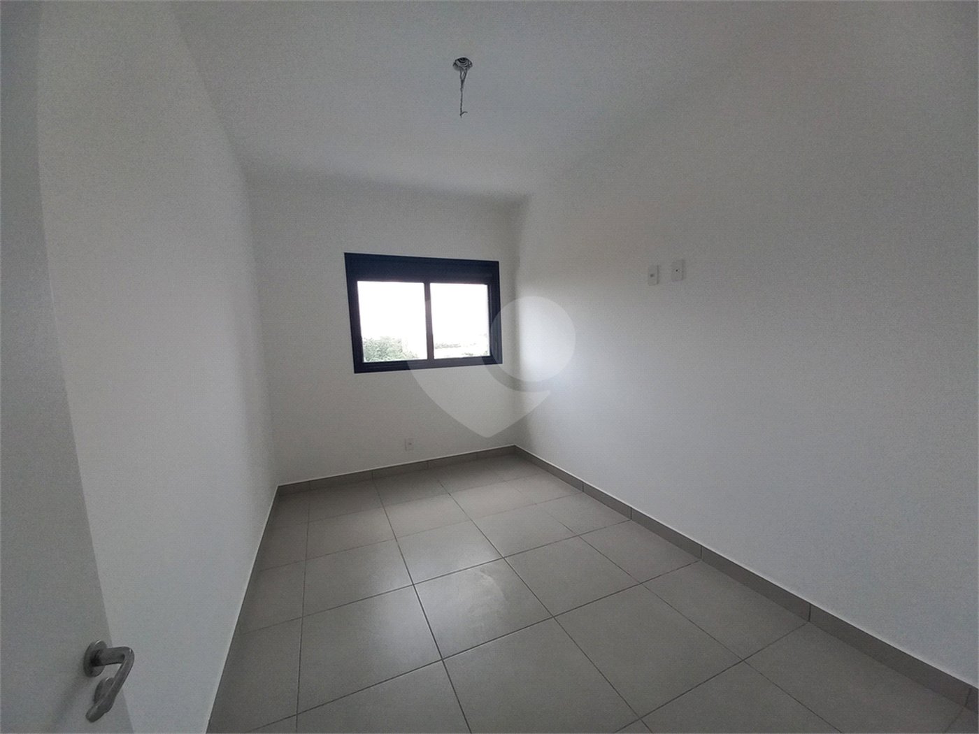 Apartamento à venda com 2 quartos, sendo 1 suíte,  em Além Ponte, Sorocaba, SP