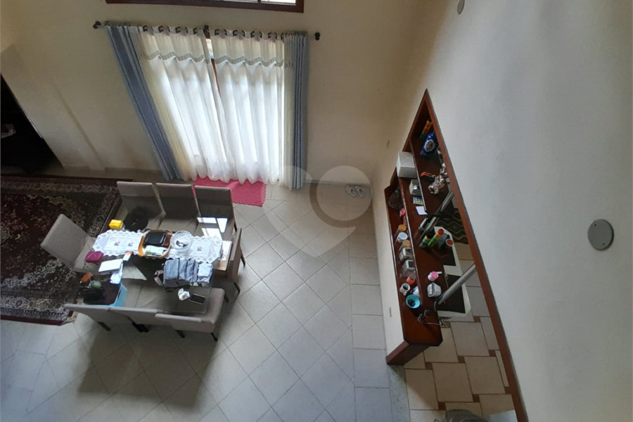 Casa à venda com 3 quartos, sendo 2 suítes,  no condomínio Alpes da Cantareira, Mairiporã - SP