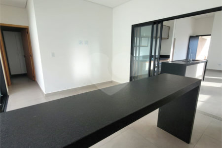 Casa à venda com 3 quartos, sendo 1 suíte, no condomínio Residencial Lagos D Icarai, Salto - SP