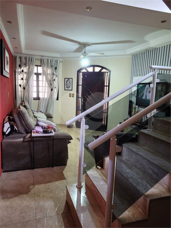 Casa à venda com 2 quartos, sendo 1 suíte,  em Vila Cintra, Mogi das Cruzes, SP