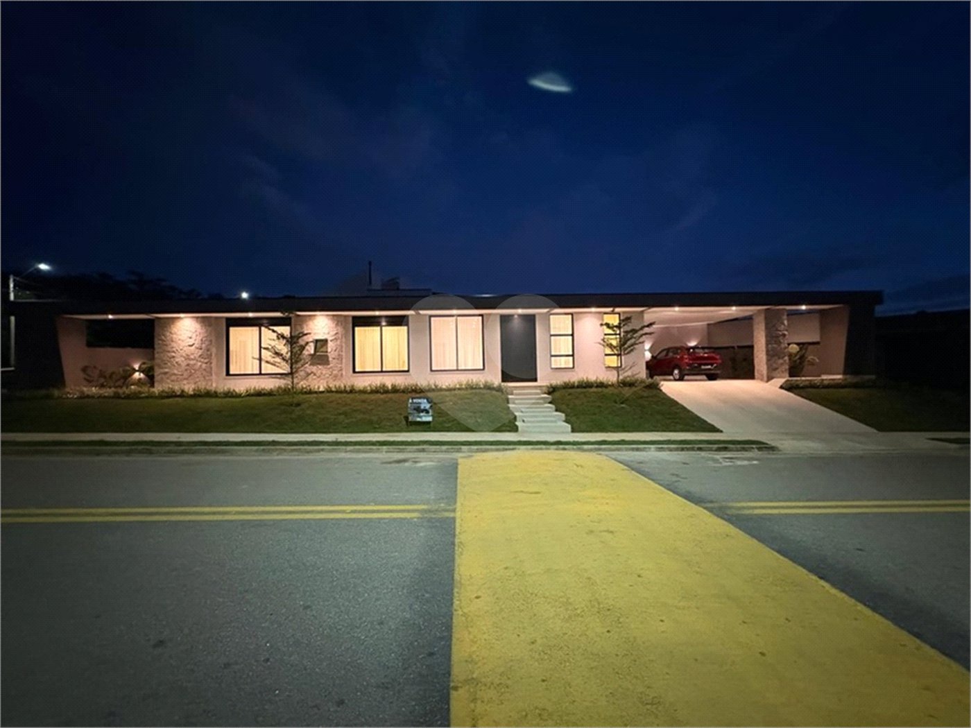 Casa à venda com 3 suítes no condomínio Helena Maria, Sorocaba - SP