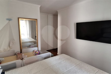 Apartamento à venda com 3 quartos, sendo 1 suíte, em Planalto Paulista, São Paulo, SP