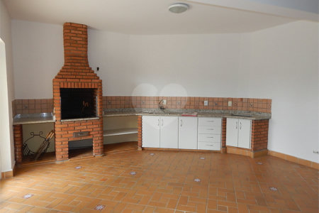 Casa à venda com 3 quartos, sendo 1 suíte, no condomínio Alpes de Vinhedo, Vinhedo - SP