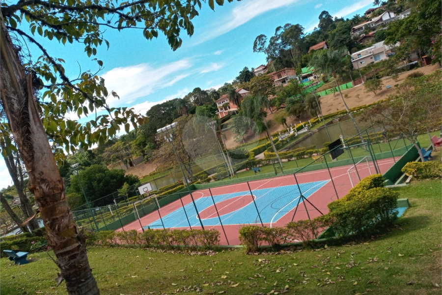 Casa à venda ou para alugar com 3 quartos, sendo 1 suíte, no condomínio Alpes de Caieiras, Caieiras - SP