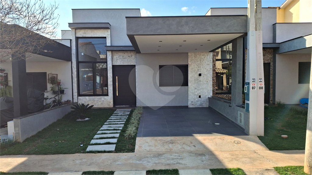 Casa à venda com 3 quartos, sendo 1 suíte,  no condomínio Horto Florestal 1, Sorocaba - SP