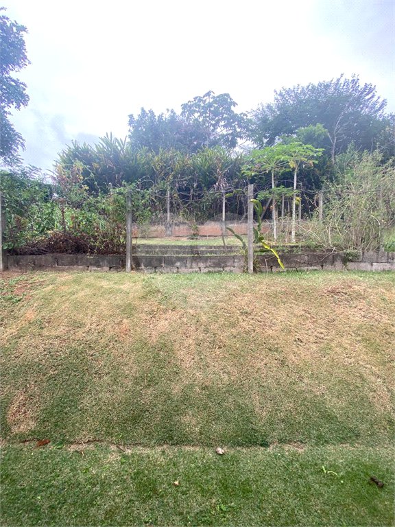 Casa à venda com 4 suítes no condomínio Vale da Santa Fé, Vinhedo - SP