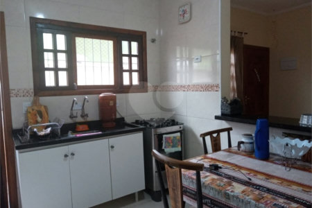Casa à venda com 2 quartos em Jardim Savoy, Itanhaém, SP