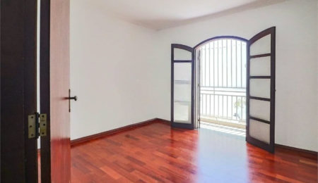 Casa à venda com 3 quartos, sendo 2 suítes,  em Ferreira, São Paulo, SP