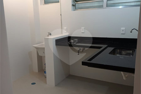 Apartamento à venda com 2 quartos em Cerqueira César, São Paulo, SP