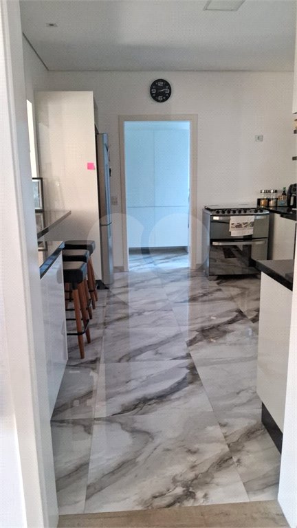 Casa à venda com 4 suítes no condomínio Vila Inglesa, Atibaia - SP