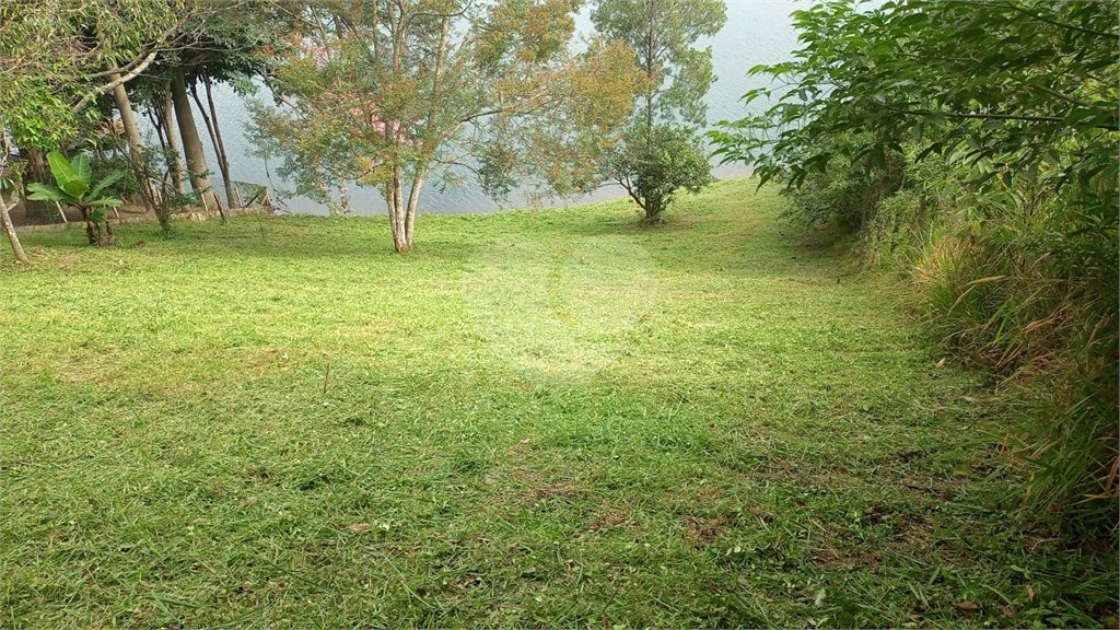 Terreno à venda no condomínio Portal do Igaratá, Igaratá - SP
