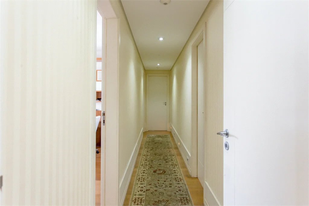 Apartamento à venda com 4 suítes em Vila Suzana, São Paulo, SP
