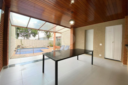 Casa à venda com 3 quartos, sendo 1 suíte, em Santana, São Paulo, SP