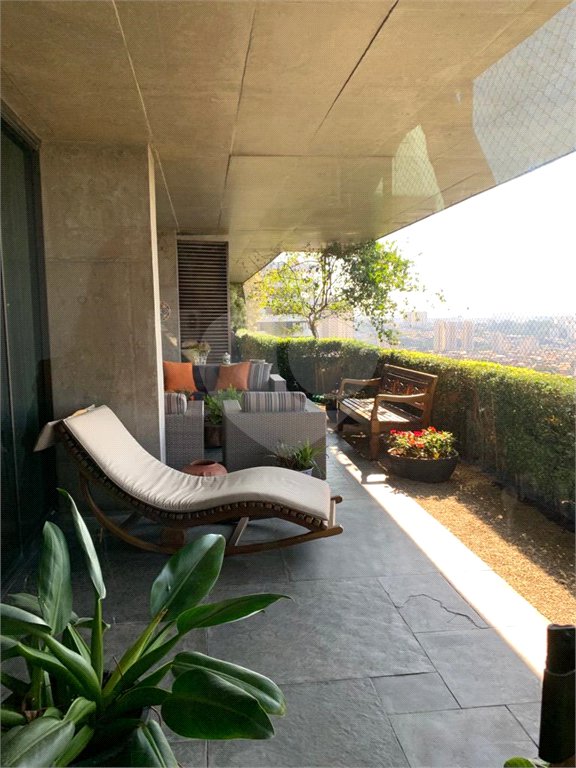 Apartamento à venda com 4 suítes em Vila Suzana, São Paulo, SP