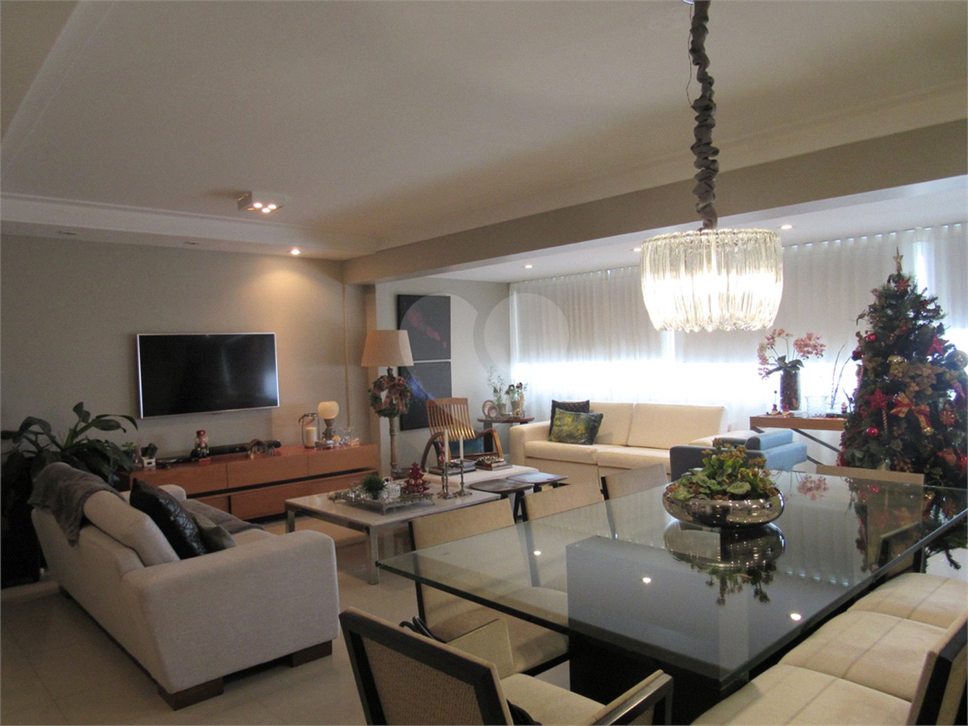 Apartamento à venda com 4 quartos, sendo 3 suítes, em Jardim Londrina, São Paulo, SP