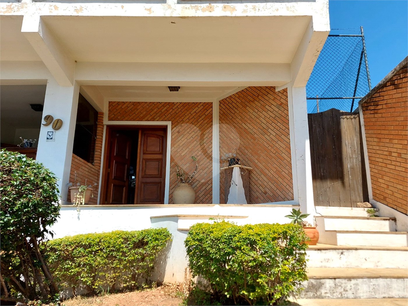 Sobrado à venda com 5 quartos, sendo 4 suítes, em Santa Rosa, Vinhedo, SP