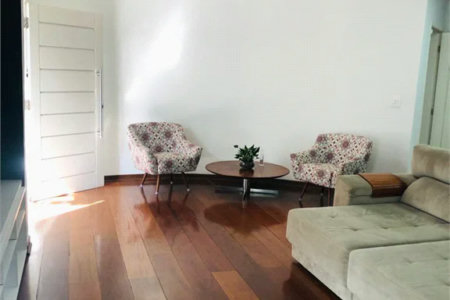 Casa Térrea à venda com 3 quartos, sendo 1 suíte, em Jardim Londrina, São Paulo, SP