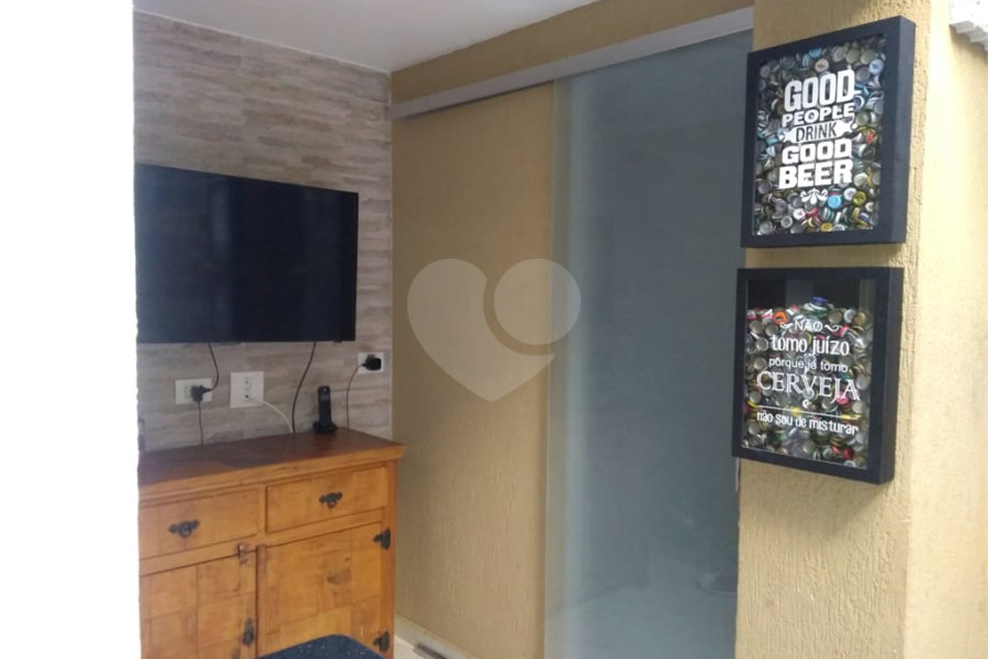 Casa à venda com 3 quartos, sendo 1 suíte, no condomínio Residencial Água Fria, São Paulo - SP