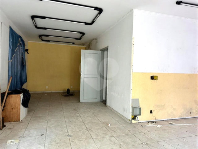 Sobrado à venda com 4 quartos em Brooklin, São Paulo, SP