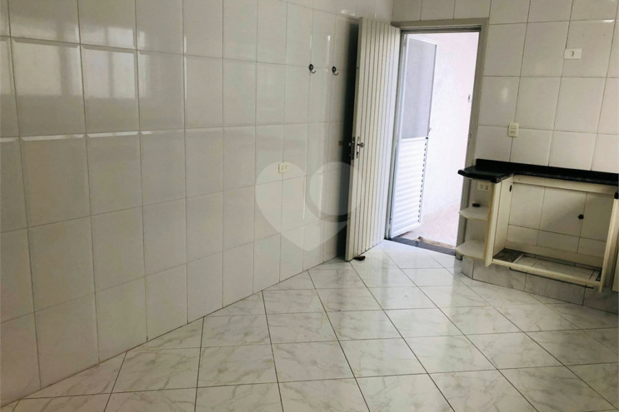 Sobrado à venda com 4 quartos em Parque Edu Chaves, São Paulo, SP