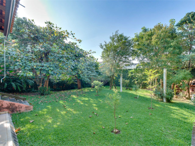 Terreno à venda em Jardim Petropolis, São Paulo, SP