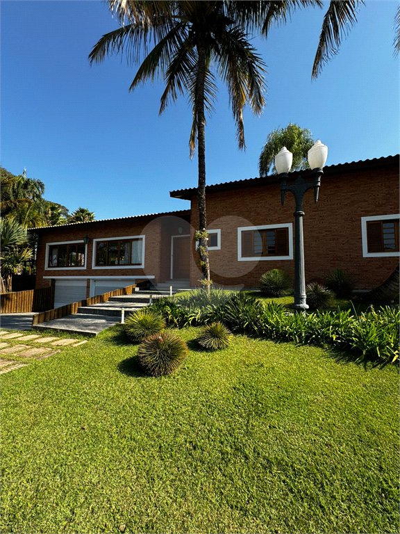 Casa à venda ou para alugar com 4 suítes no condomínio Lago Azul Residencial e Golfe, Araçoiaba da Serra - SP
