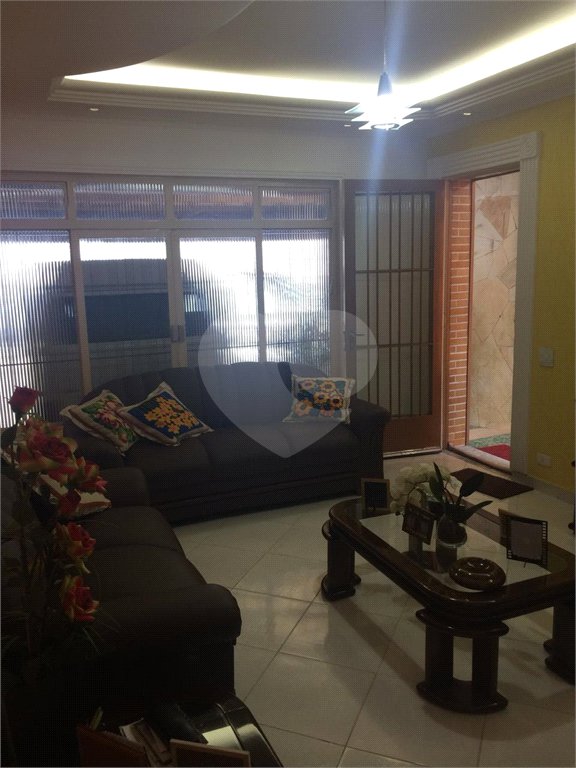 Sobrado à venda com 2 quartos em Vila Galvão, Guarulhos, SP