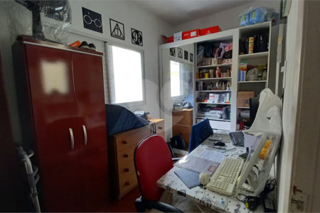 Sobrado à venda com 3 quartos em Jardim Regina, São Paulo, SP