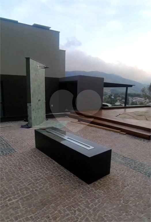 Casa à venda com 3 suítes no condomínio La Reserva Residencial, Atibaia - SP