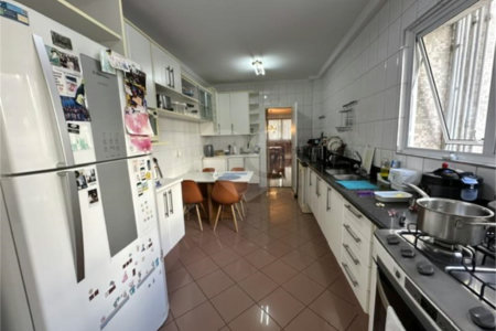 Apartamento à venda com 3 quartos, sendo 1 suíte,  em Cerqueira César, São Paulo, SP