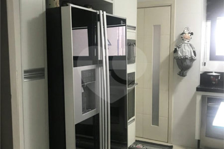 Apartamento à venda com 3 suítes em Vila Regente Feijó, São Paulo, SP
