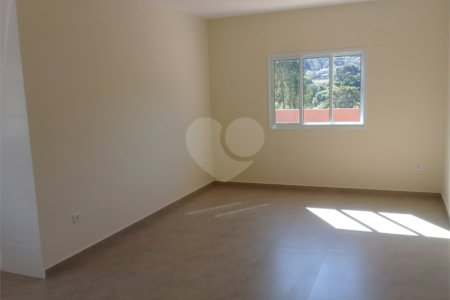 Casa à venda com 3 quartos, sendo 1 suíte,  em Loteamento Jardim Solares, Atibaia, SP