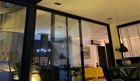 Casa à venda com 4 suítes no condomínio Villas do Golfe, Itu - SP