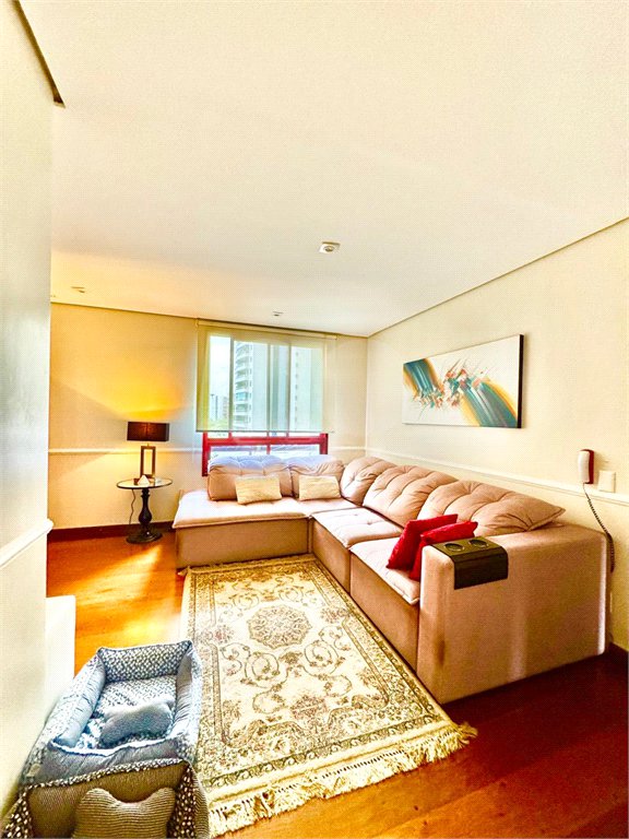 Apartamento à venda com 4 suítes em Vila Suzana, São Paulo, SP