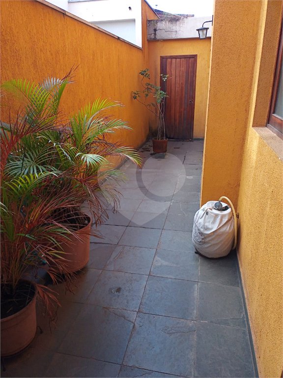 Sobrado à venda com 3 quartos em Jardim Colombo, São Paulo, SP
