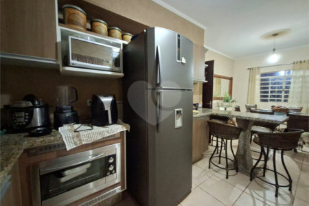 Chácara à venda com 3 quartos, sendo 1 suíte,  em Ribeirãozinho, Alambari, SP