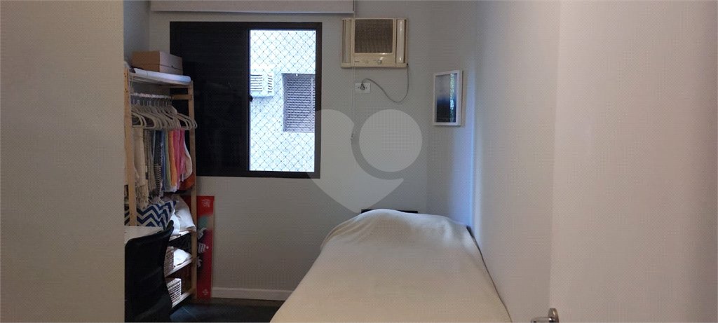 Apartamento à venda com 3 quartos, sendo 1 suíte, em Pitangueiras, Guarujá, SP